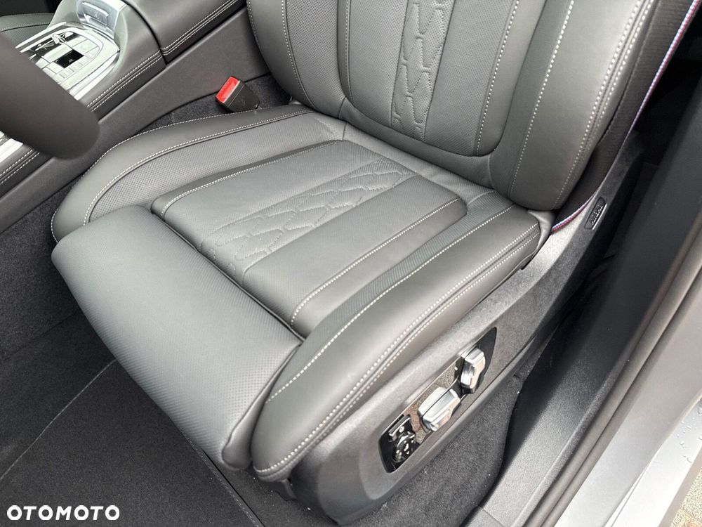 BMW X7 - 14