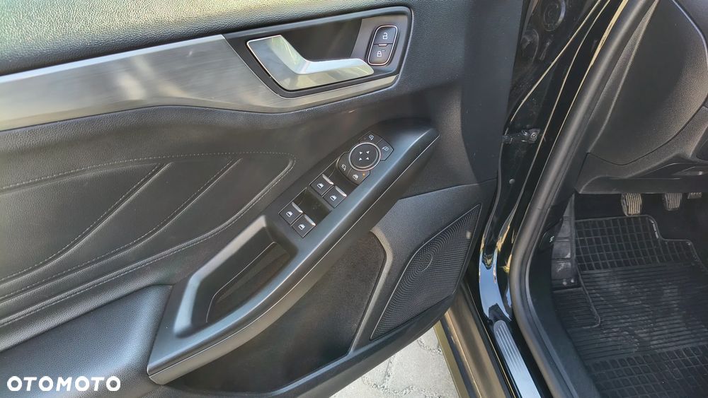 Ford Focus 2.0 EcoBlue Titanium Business - 18