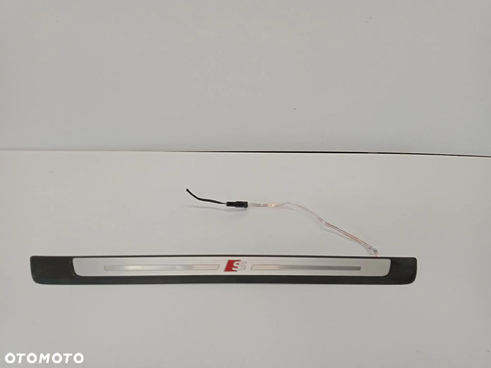 LISTWA PROGOWA PRZÓD S-LINE AUDI A4 B9  PRAWA 8W0947418A - 1