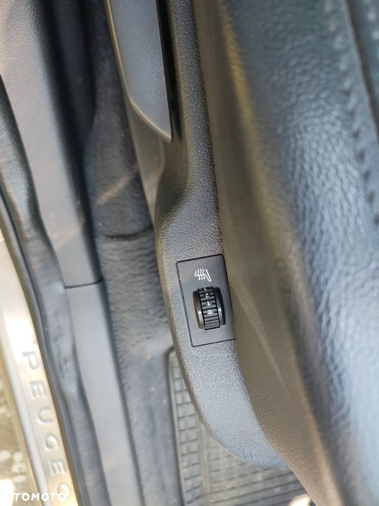 Peugeot 3008 HDi FAP 115 Allure - 9