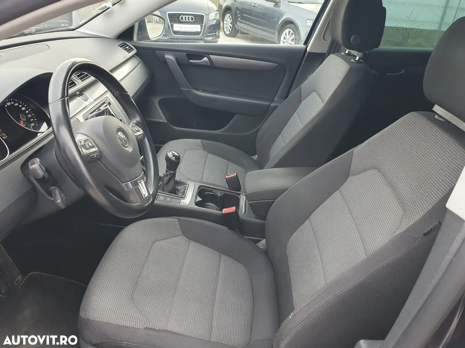Volkswagen Passat Variant 1.6 TDI BlueMotion Technology Comfortline - 8