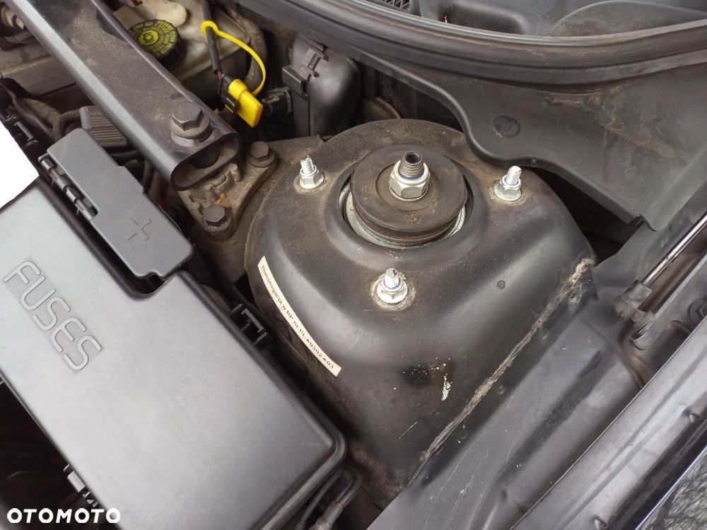Volvo S60 2.4 - 13