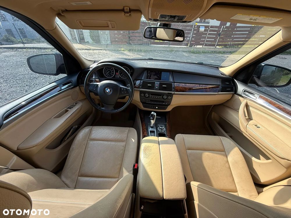 BMW X5 xDrive35i Edition Exclusive - 7
