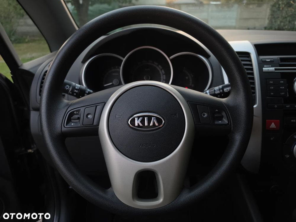 Kia Venga - 19
