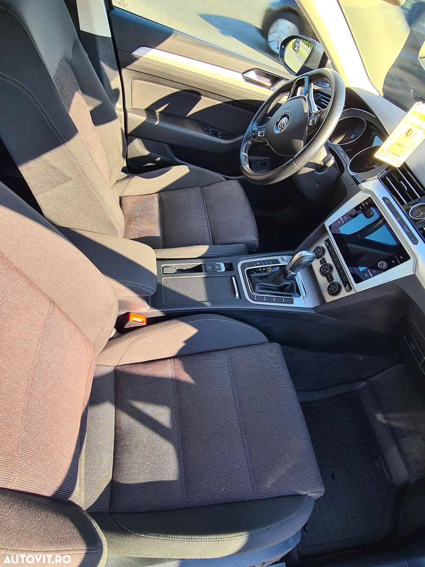 Volkswagen Passat Variant 2.0 TDI DSG Comfortline - 12