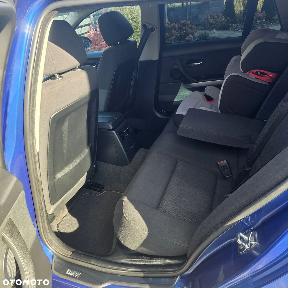 BMW Seria 3 320i - 15