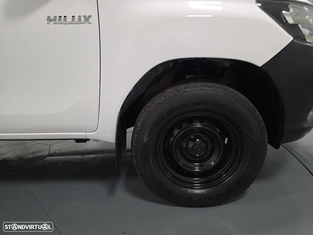 Toyota HILUX  2.4 D-4D 2WD CD - 4