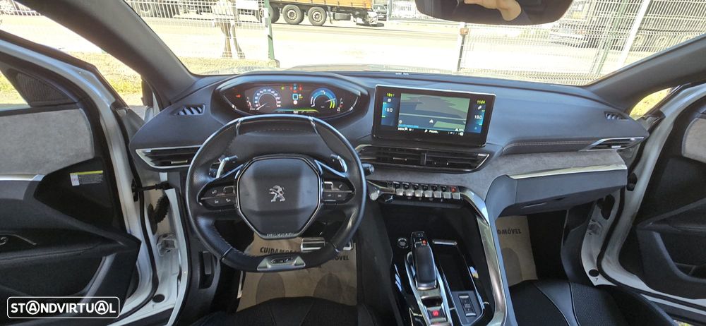 Peugeot 3008 1.6 Hybrid GT Pack e-EAT8 - 17