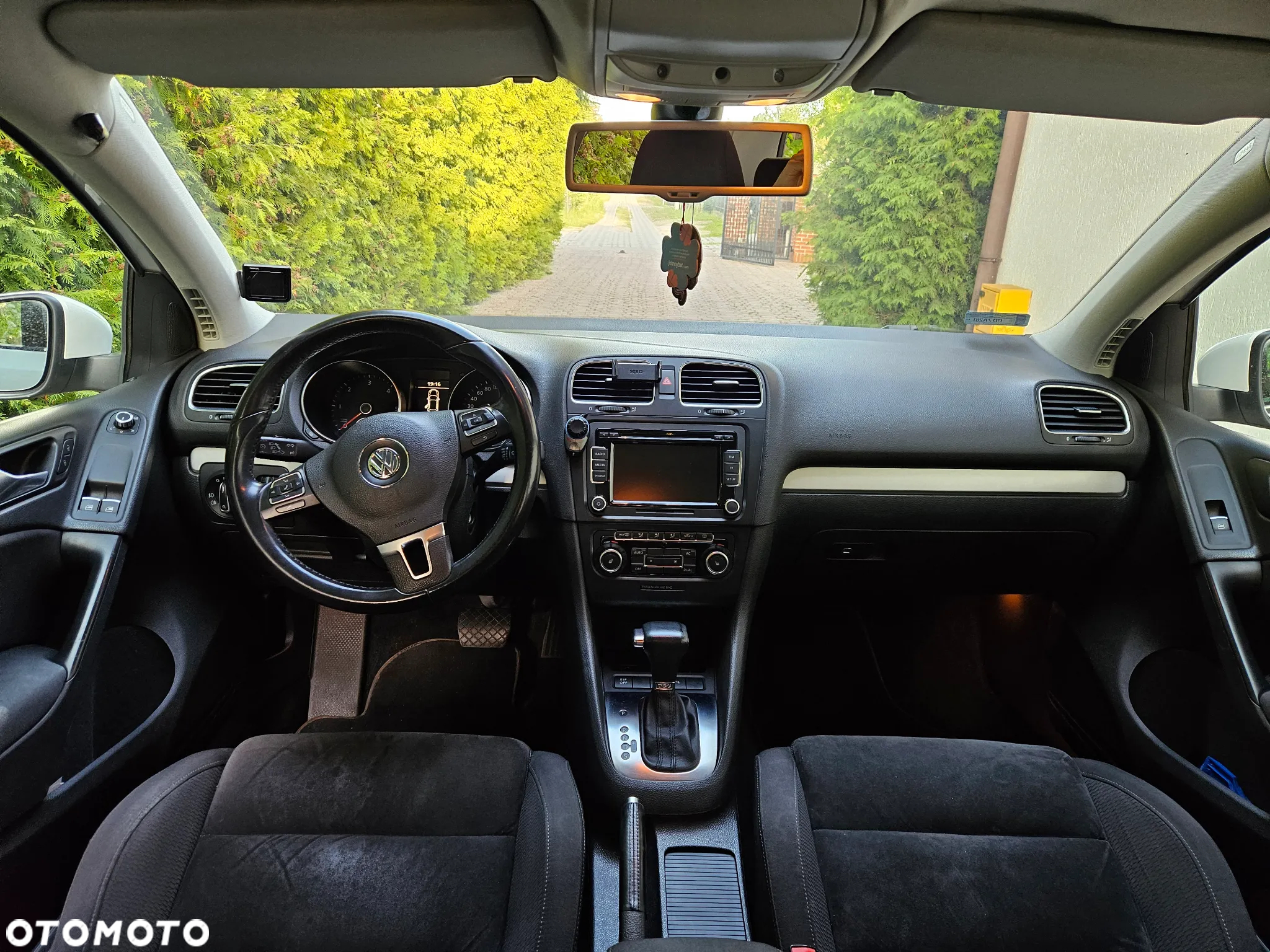 Volkswagen Golf VI 2.0 TDI Comfortline DSG - 3