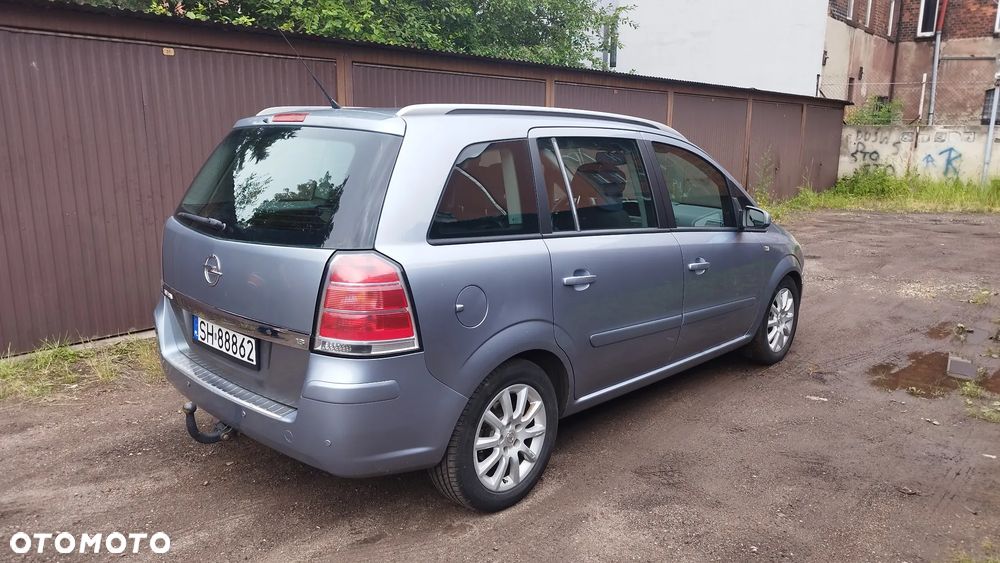 Opel Zafira 1.8 Cosmo - 4