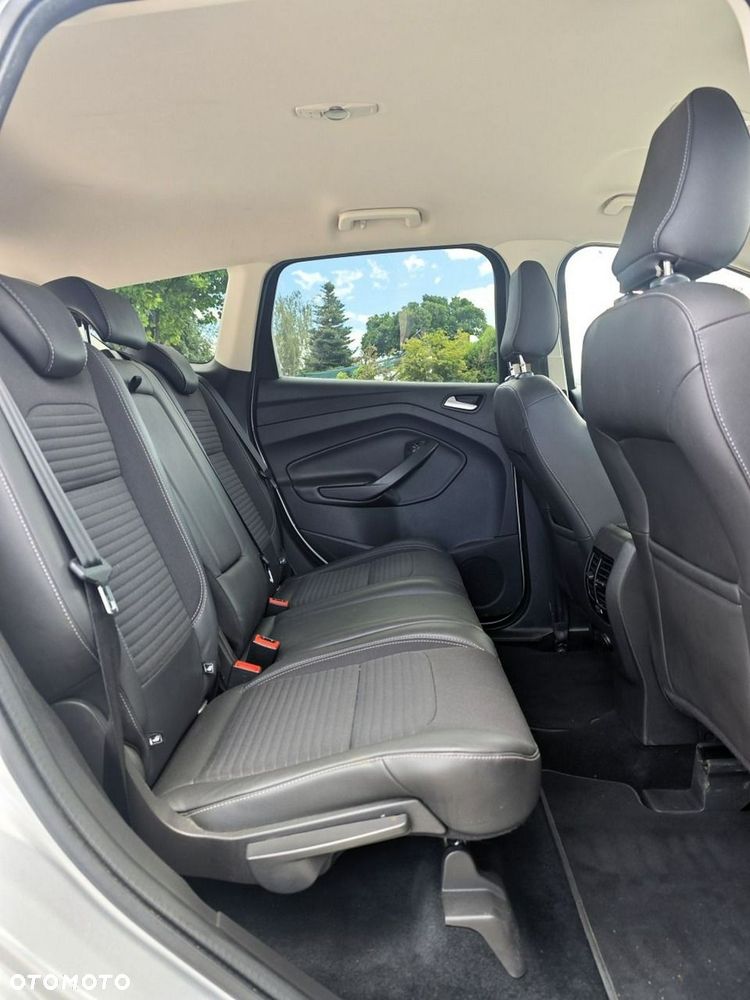 Ford Kuga - 34