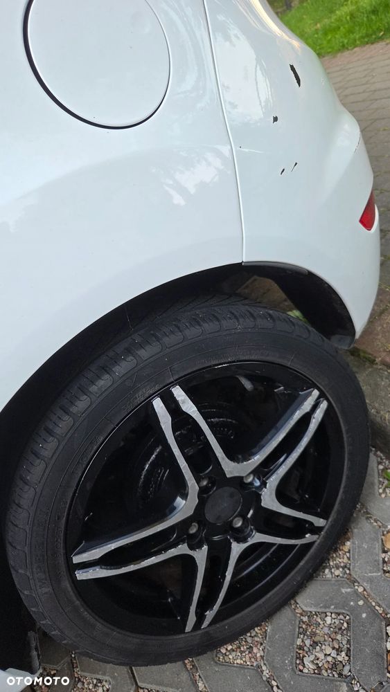 Ford Fiesta 1.25 Celebration - 13