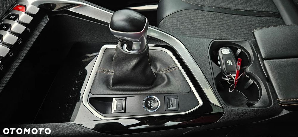 Peugeot 3008 1.5 BlueHDi GT S&S - 17