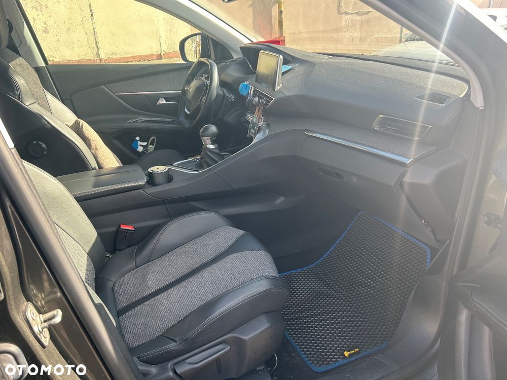 Peugeot 3008 1.2 PureTech Allure - 10