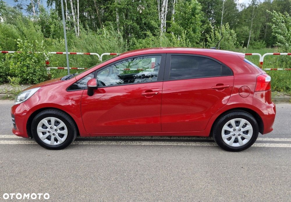 Kia Rio 1.4 Dream Team Edition - 4