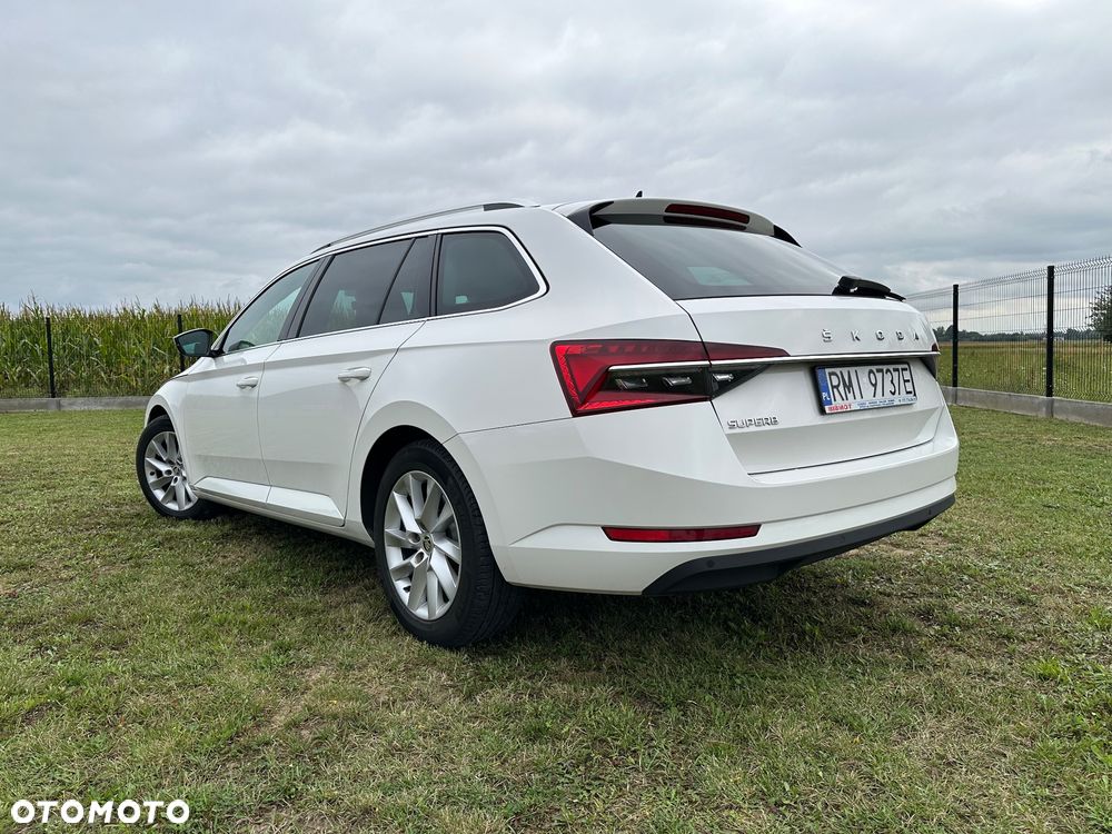 Skoda Superb 2.0 TDI SCR Ambition DSG - 9