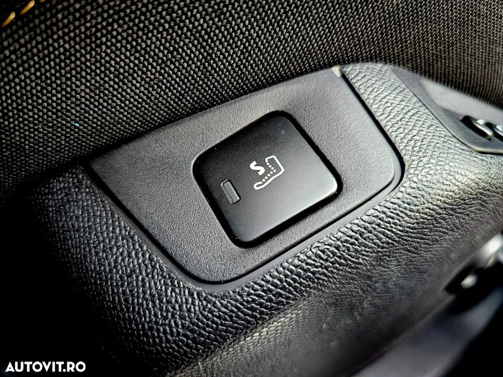 Peugeot 3008 PHEV 300 EAT8 4X4 GT - 26