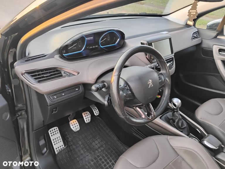 Peugeot 2008 1.6 e-HDi Allure S&S - 5