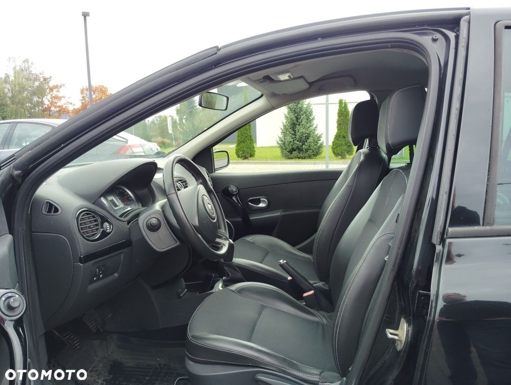 Renault Clio - 7