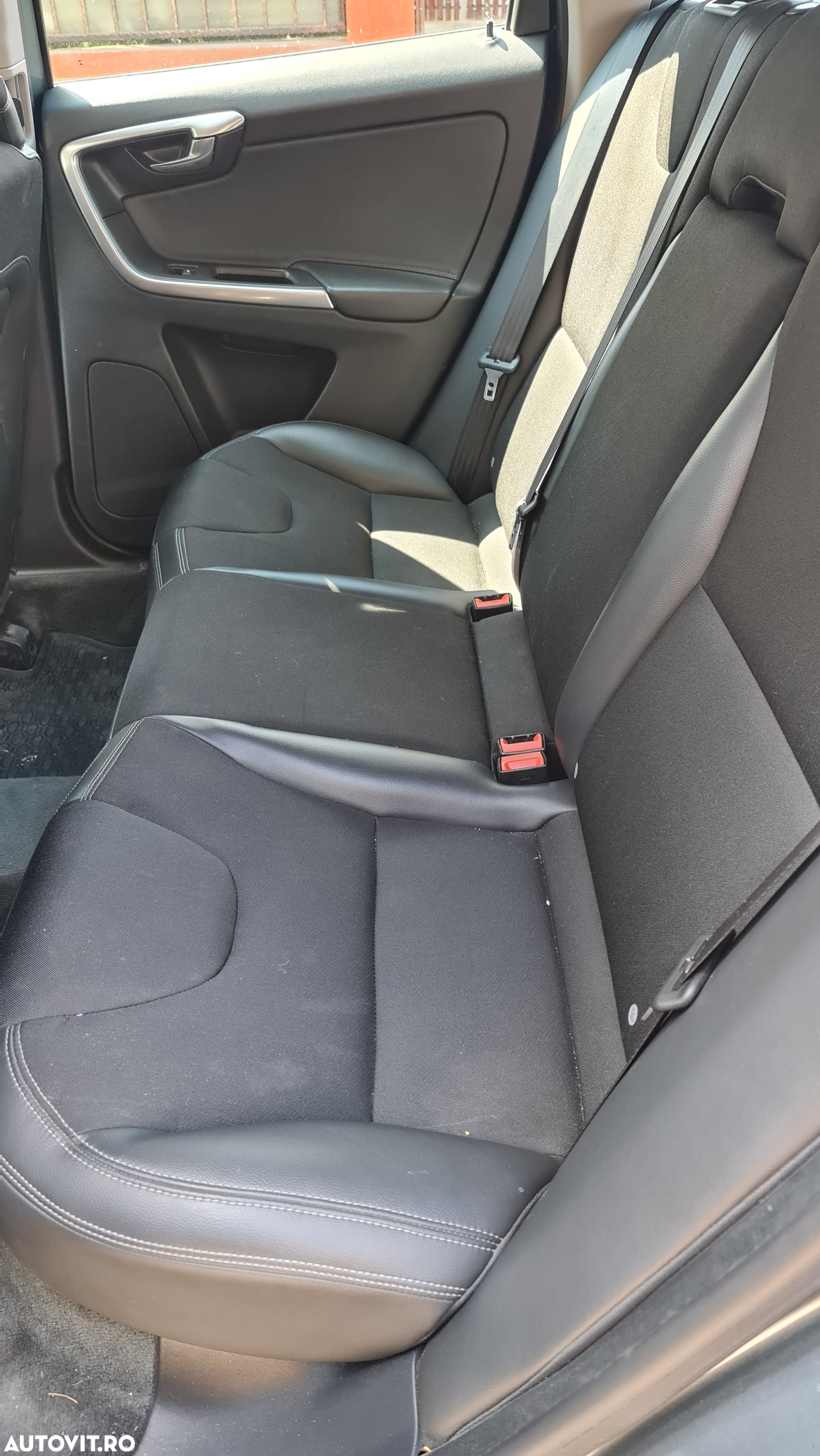 Volvo XC 60 D4 AWD Geartronic Summum - 21