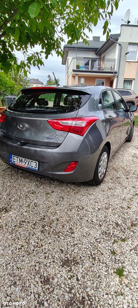 Hyundai i30 blue 1.6 CRDi Style - 5