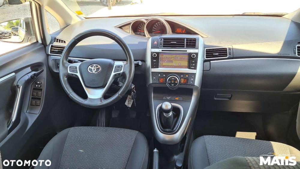Toyota Verso - 4