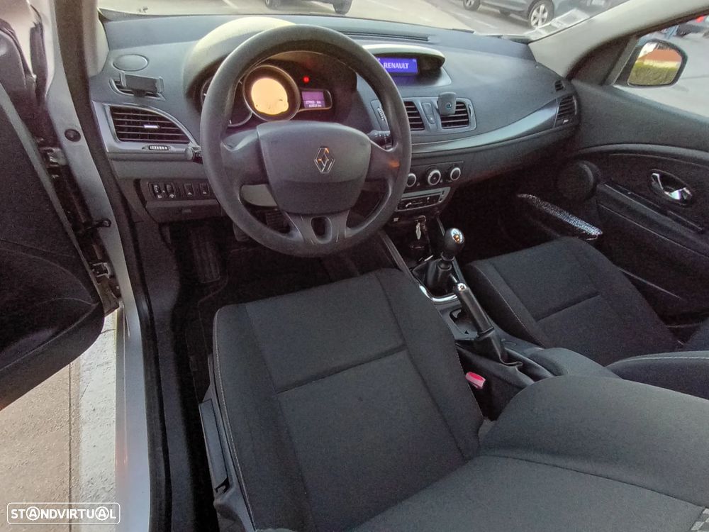 Renault Mégane 1.5 dCi Dynamique - 8