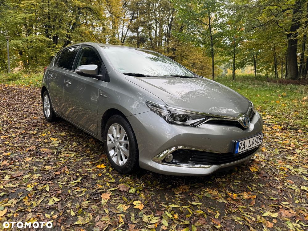 Toyota Auris 1.8 Executive - 27