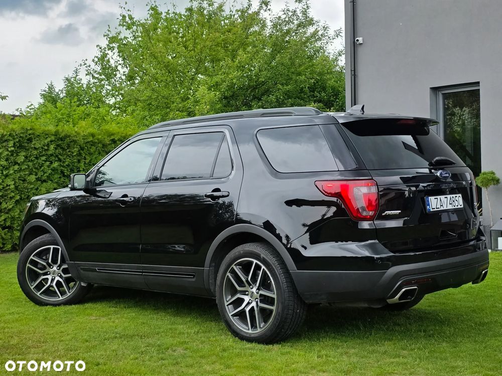 Ford Explorer - 10