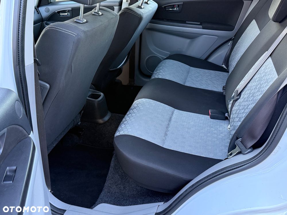 Suzuki SX4 - 8