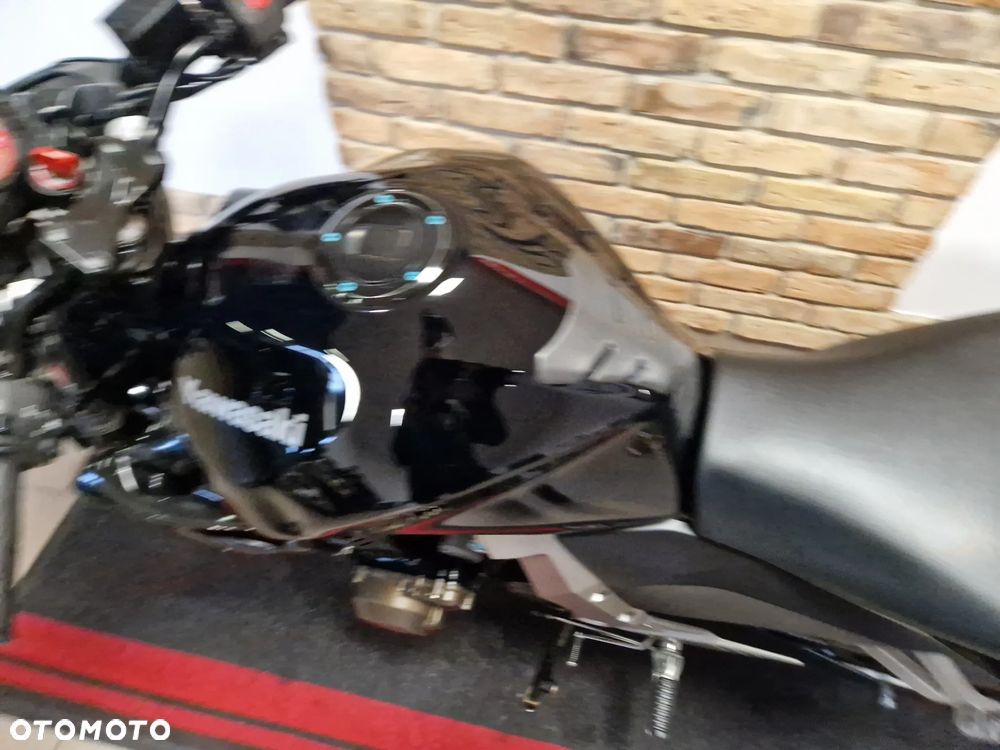 Kawasaki Z - 33