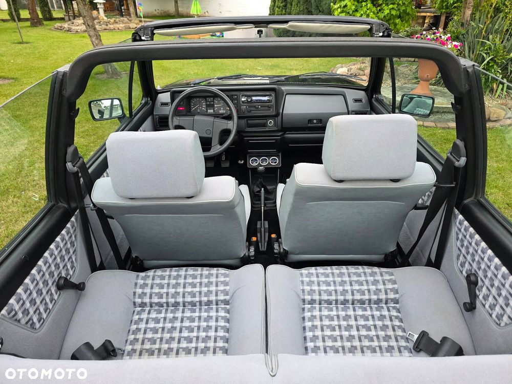 Volkswagen Golf - 22