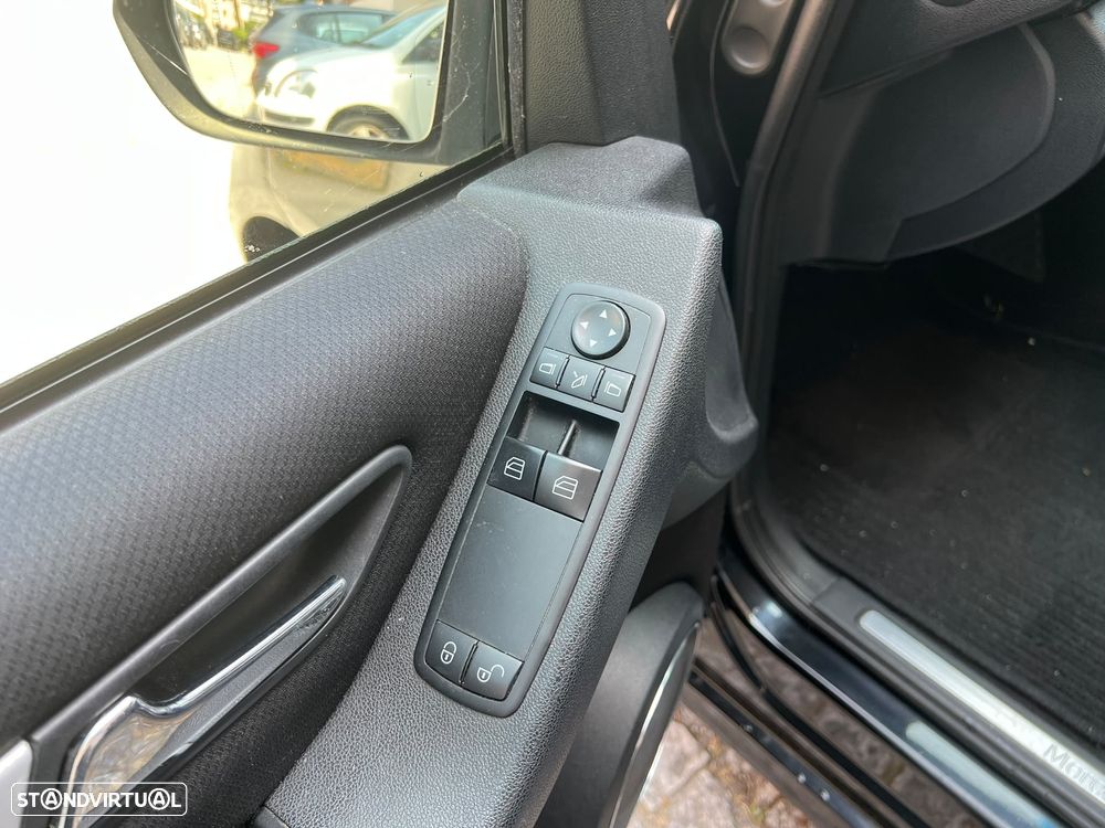 Mercedes-Benz A 150 Classic Automatic - 10