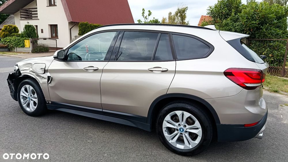 BMW X1 xDrive25e Advantage - 4