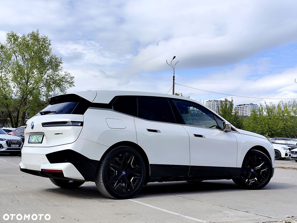 BMW iX xDrive40 76.6kWh Signature - 6