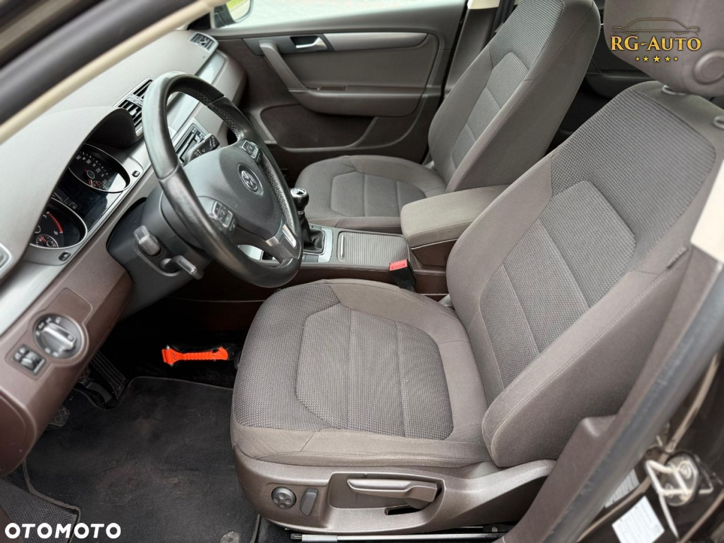 Volkswagen Passat - 37