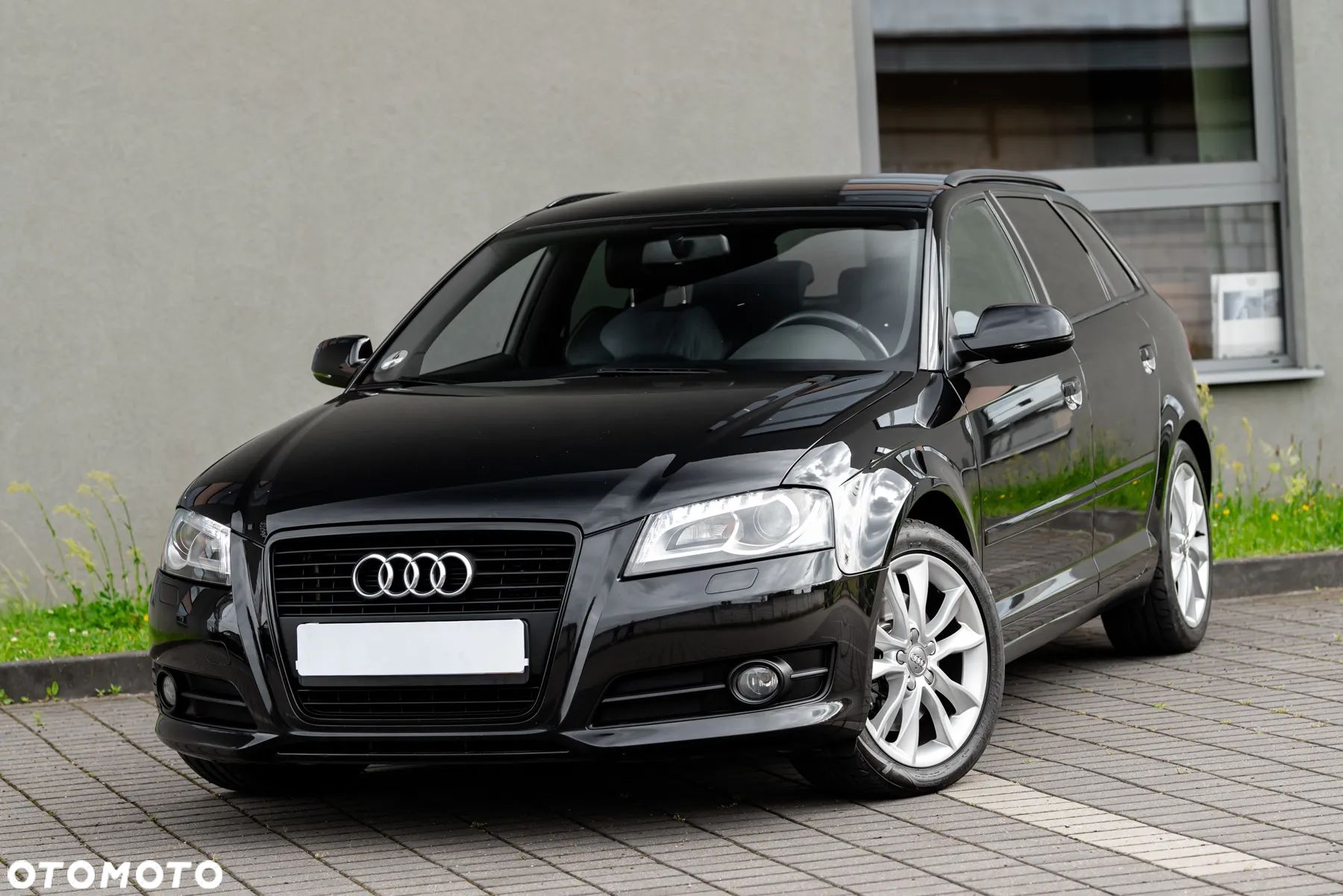 Audi A3 2.0 TDI Sportback DPF Ambiente - 1