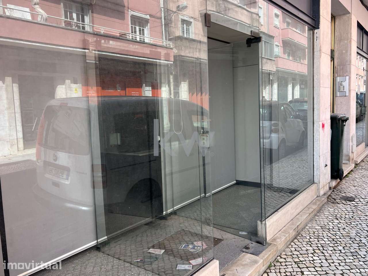 Loja ampla nas Avenidas Novas – 507 m2 de área útil - Grande imagem: 2/19