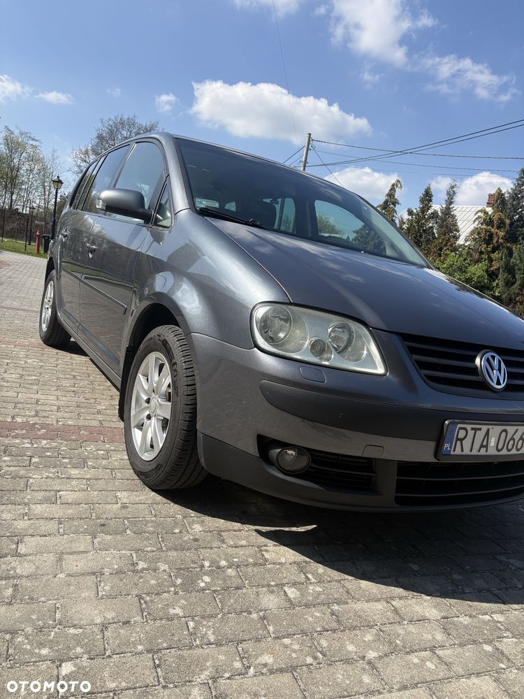 Volkswagen Touran - 2