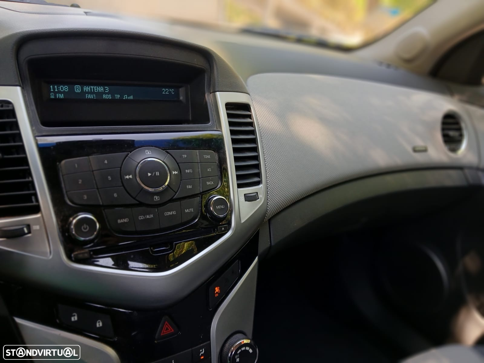 Chevrolet Cruze 1.6 LS - 15