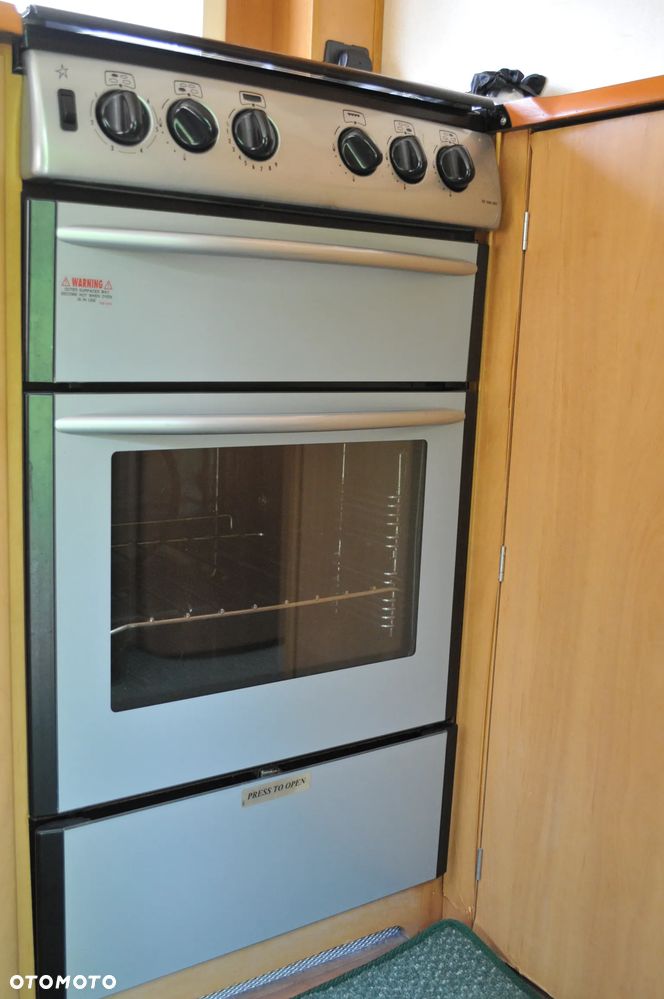SWIFT CONQUEROR 630 SAL - 11