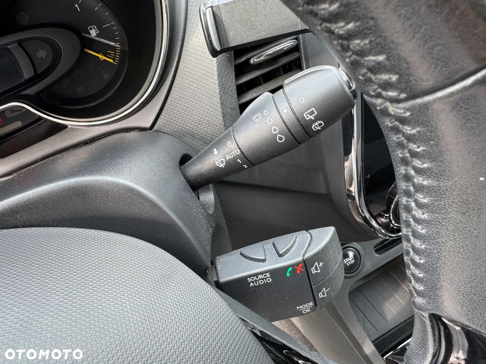 Renault Captur 1.2 Energy TCe Limited EDC - 19