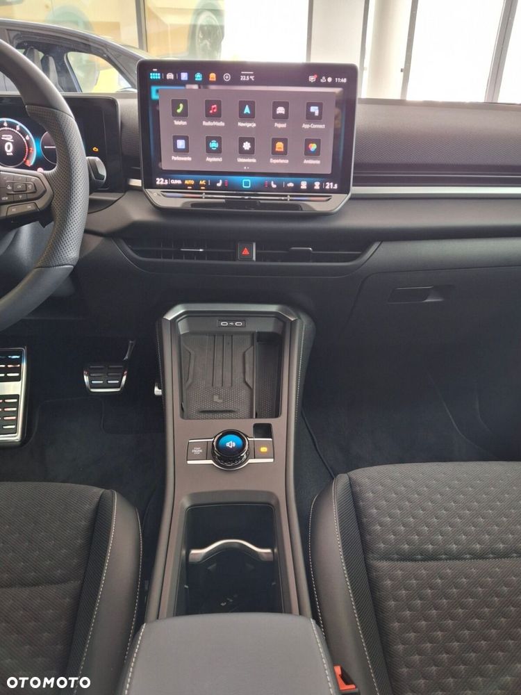 Volkswagen T-Roc 1.5 eTSI R-Line DSG - 24