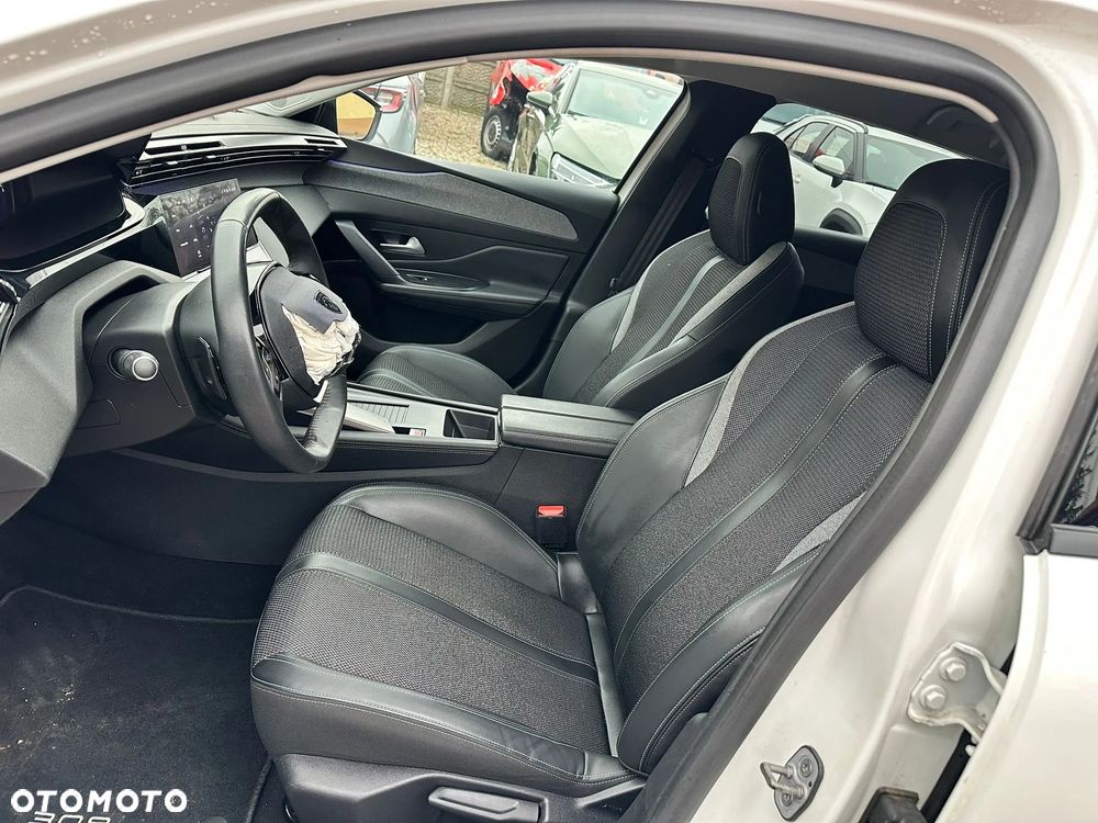 Peugeot 308 BlueHDi 130 EAT8 Allure - 14