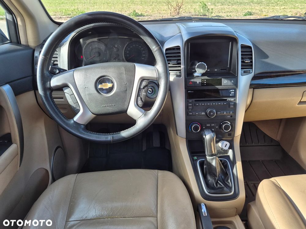 Chevrolet Captiva 2.0 d High - 16