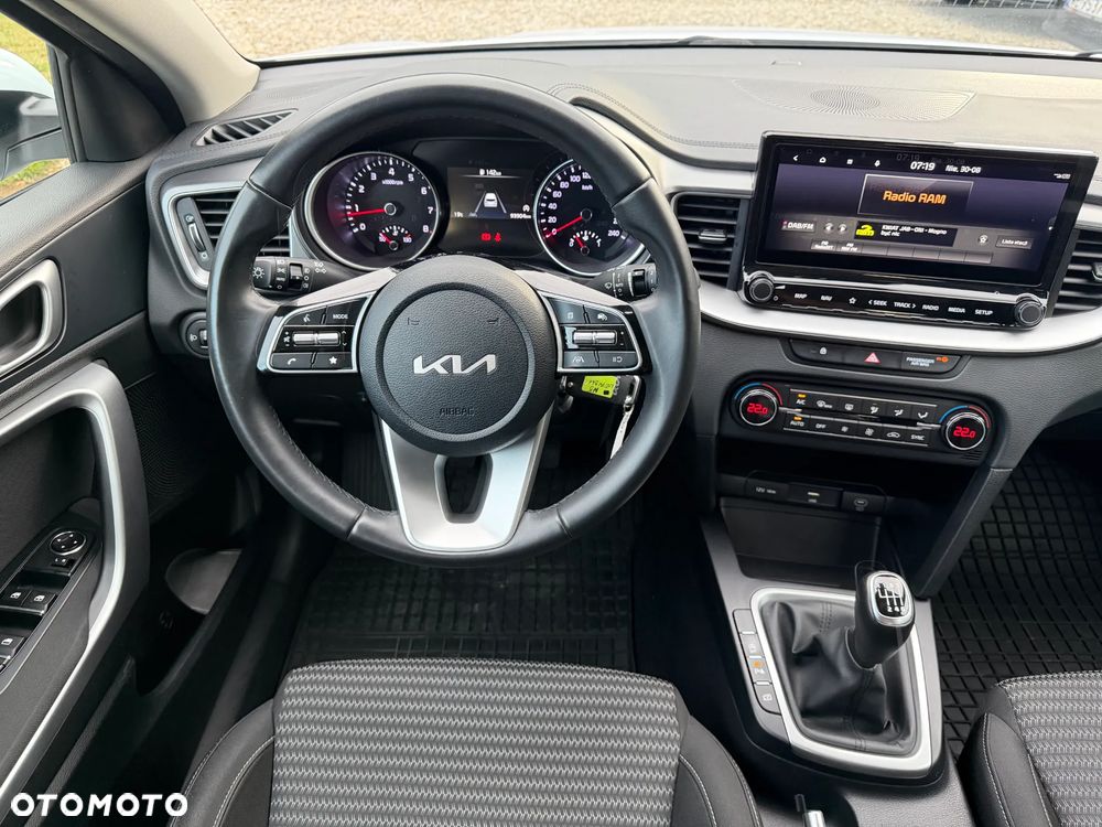 Kia Ceed 1.5 T-GDI M - 8