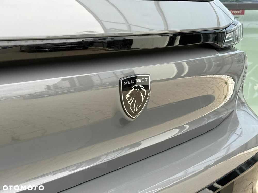 Peugeot 308 1.2 mHEV Allure S&S e-DCS6 - 8