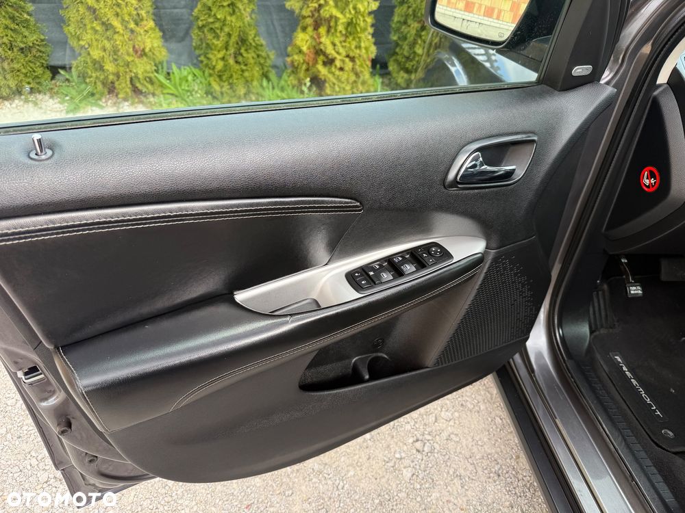 Fiat Freemont 2.0 Multijet 16V DPF Automatik Allrad Black Code - 13