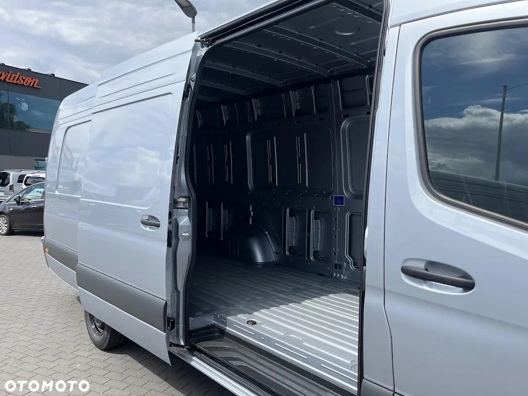 Mercedes-Benz Sprinter - 8