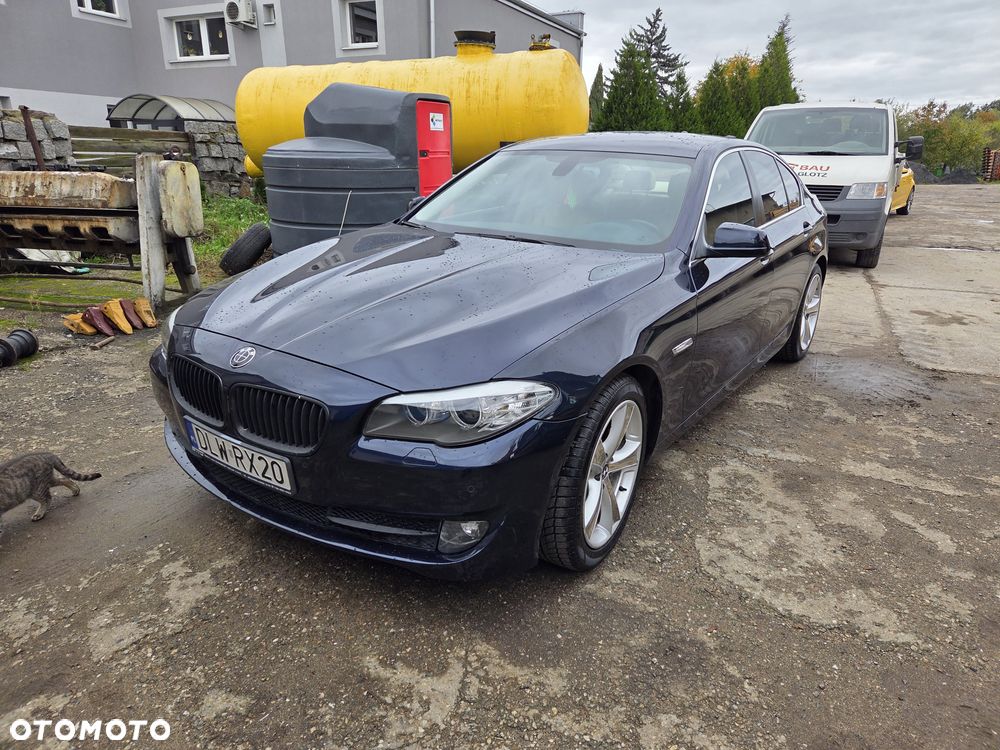 BMW Seria 5 520d Special Edition - 12